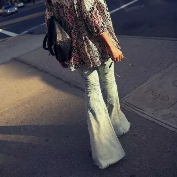 Free People Bali Discharge flare jeans - Picture 3 of 11